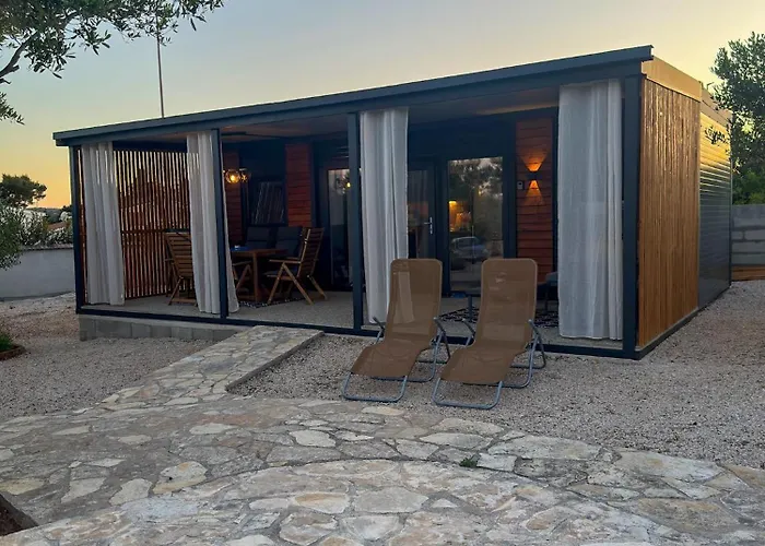 Emi Mobile 캠프장 피로바츠