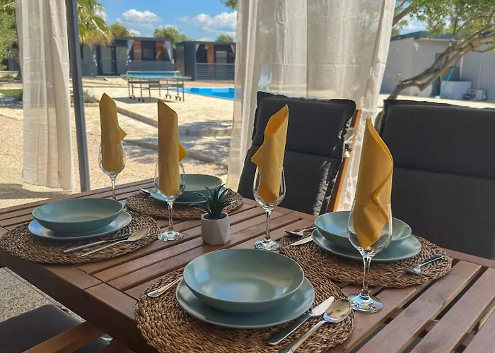 אתר קמפינג Emi Mobile *