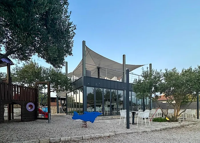 אתר קמפינג Emi Mobile פירובאץ